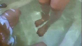 【三十路の女セツクス 動画】会って一時間もしないのにお風呂で裸のお付き合いをしちゃう素人熟女さん！