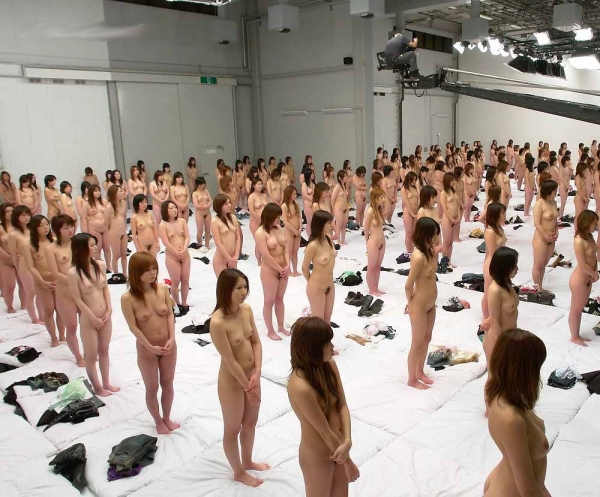 複数ヌード画像 こんな裸の美女達に囲まれたい50枚の20枚目