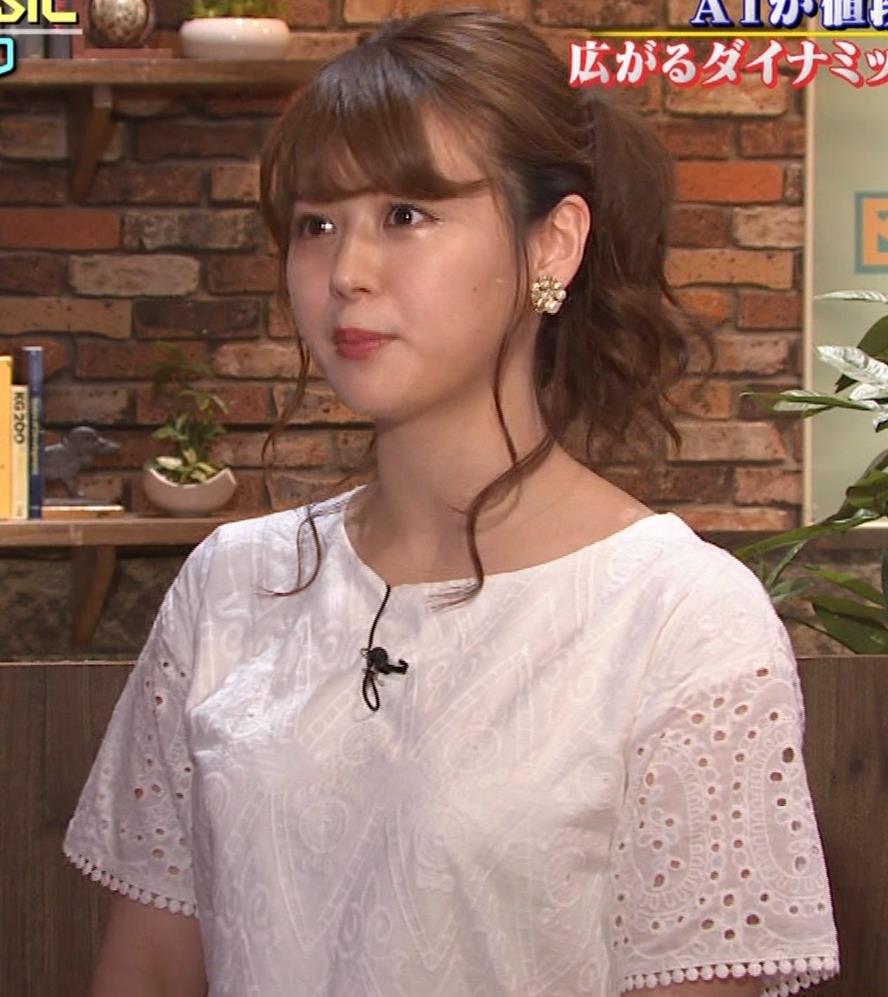 井口綾子　グラビアで話題の巨乳ちゃんがTVに出てたよ。[横乳]キャプ・エロ画像