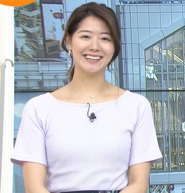 樺島彩アナ　Tシャツ巨乳の横乳キャプ・エロ画像７