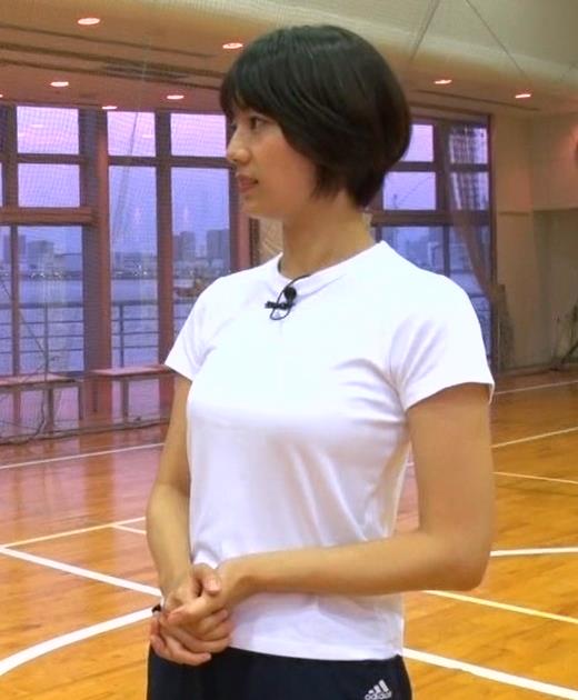佐藤美希　おっぱいが際立つ真っ白Tシャツキャプ・エロ画像１３